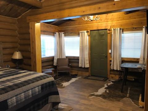 Elkhorn Cabins And Inn Уест Йелоустоун Стая снимка